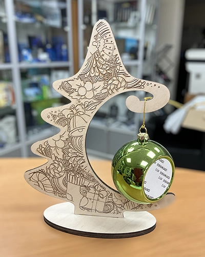 ёлочки из светлого дерева