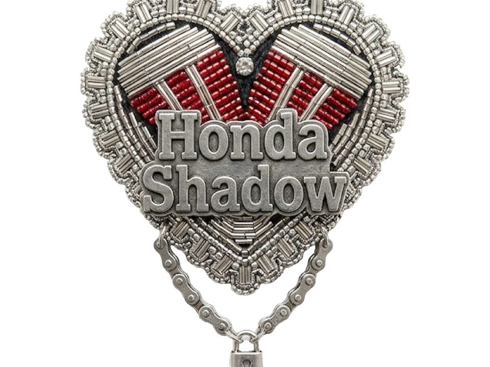 Брошь Honda Shadow с алюминиевой надписью и байкерским дизайном
